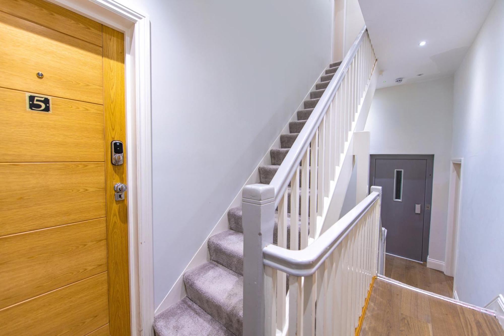 Ealing Residency Aparthotel Londra Exterior foto